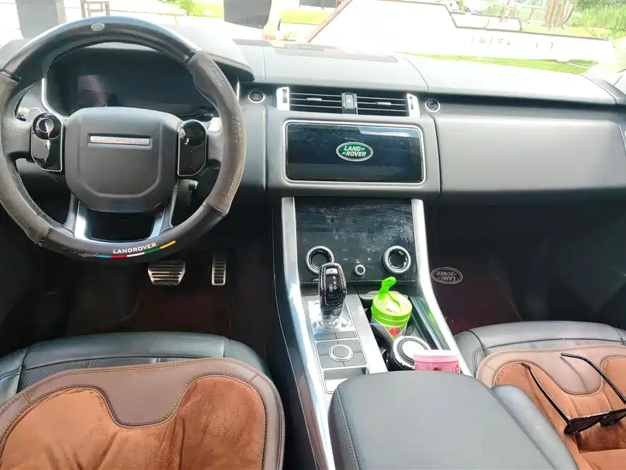 Land Rover Sport 2020 — фото 12