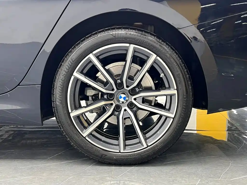 BMW 3 Series 2026 — фото 12