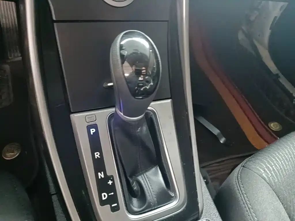 Hyundai Elantra 2016 — фото 14