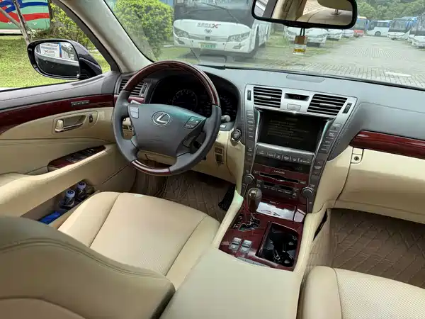 Lexus LS 2007