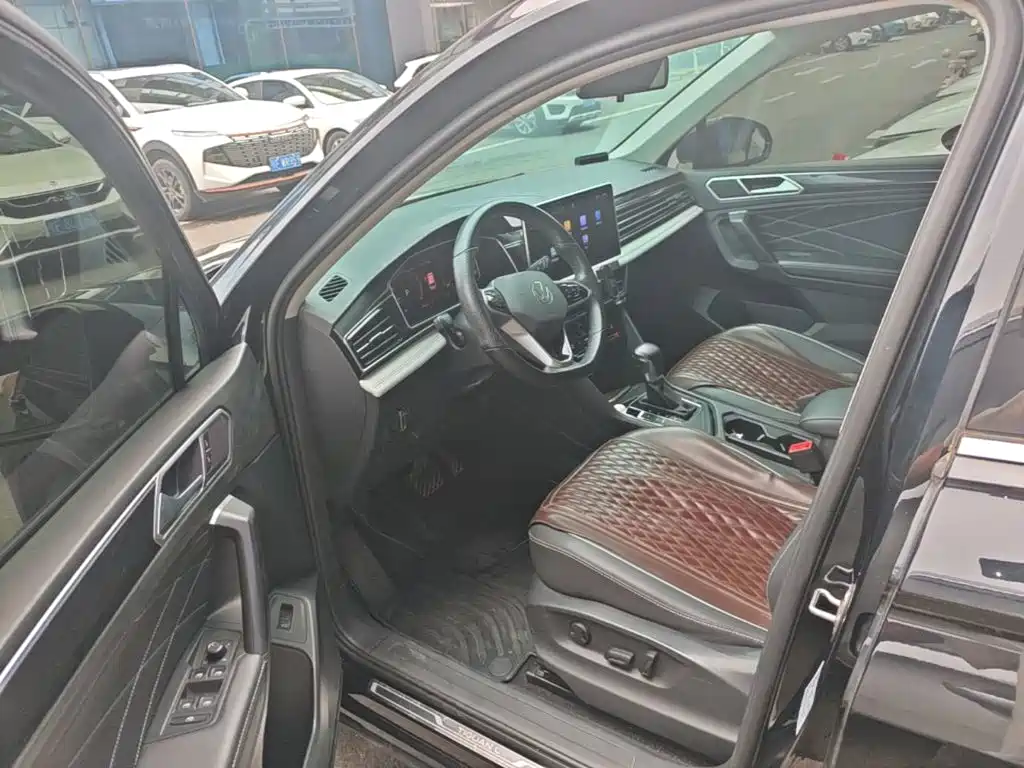 Volkswagen Tiguan L 2022 — фото 16