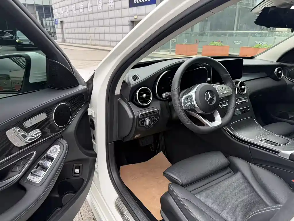Mercedes-Benz C-Class 2020