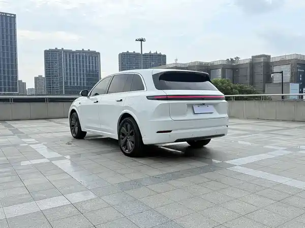 Li Auto L7 2025