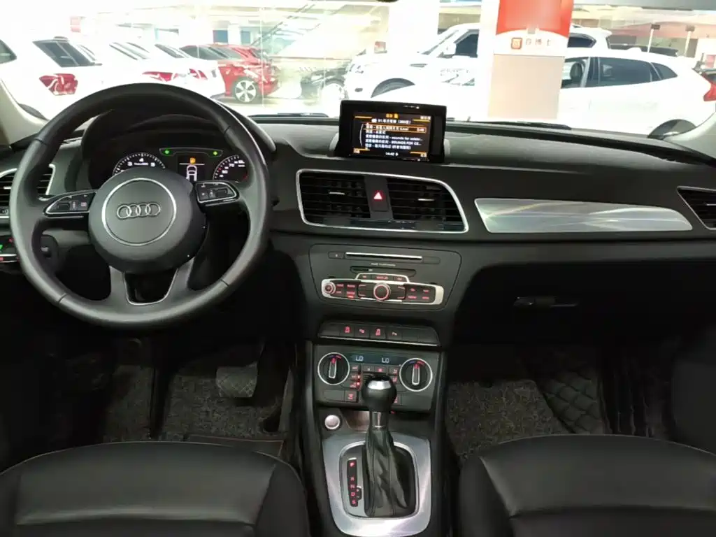 Audi Q3 2017 — фото 10