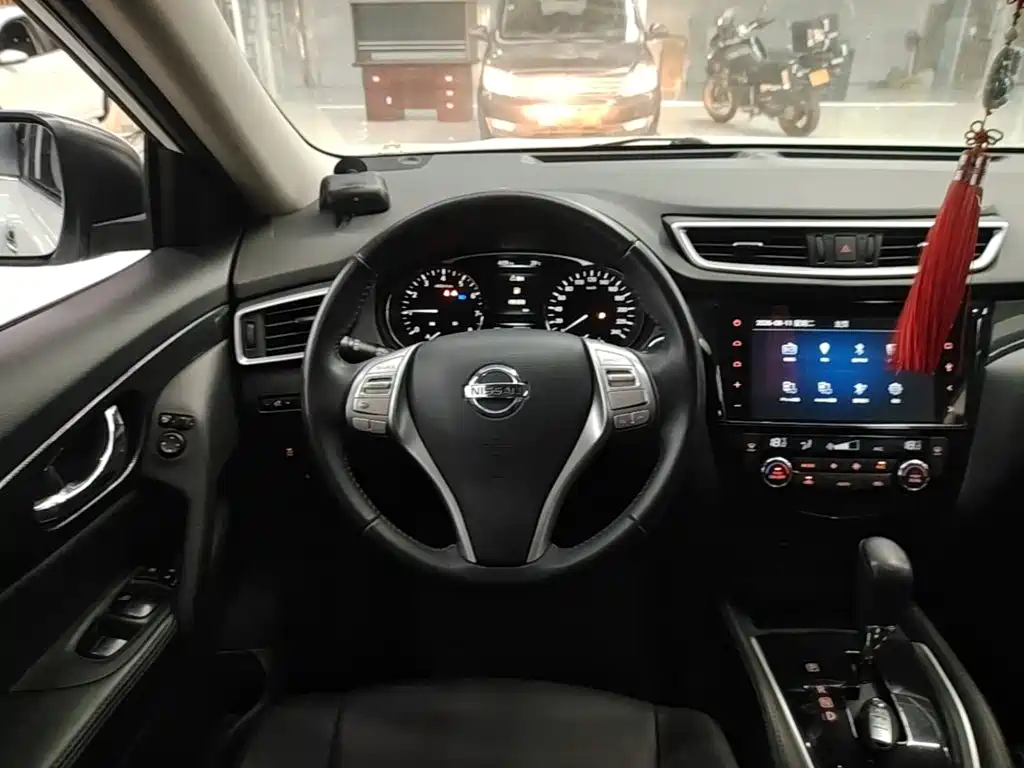 Nissan X-Trail 2015 — фото 11
