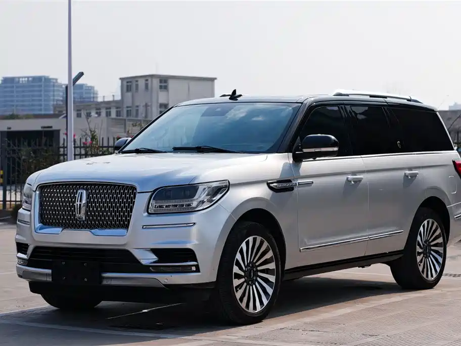 Lincoln Navigator 2021