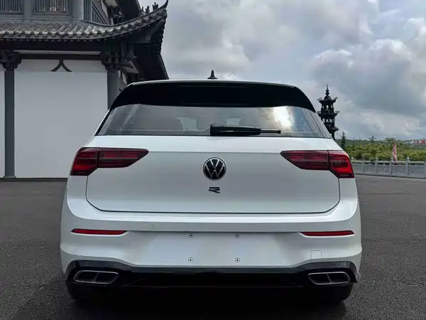 Volkswagen Golf 2021