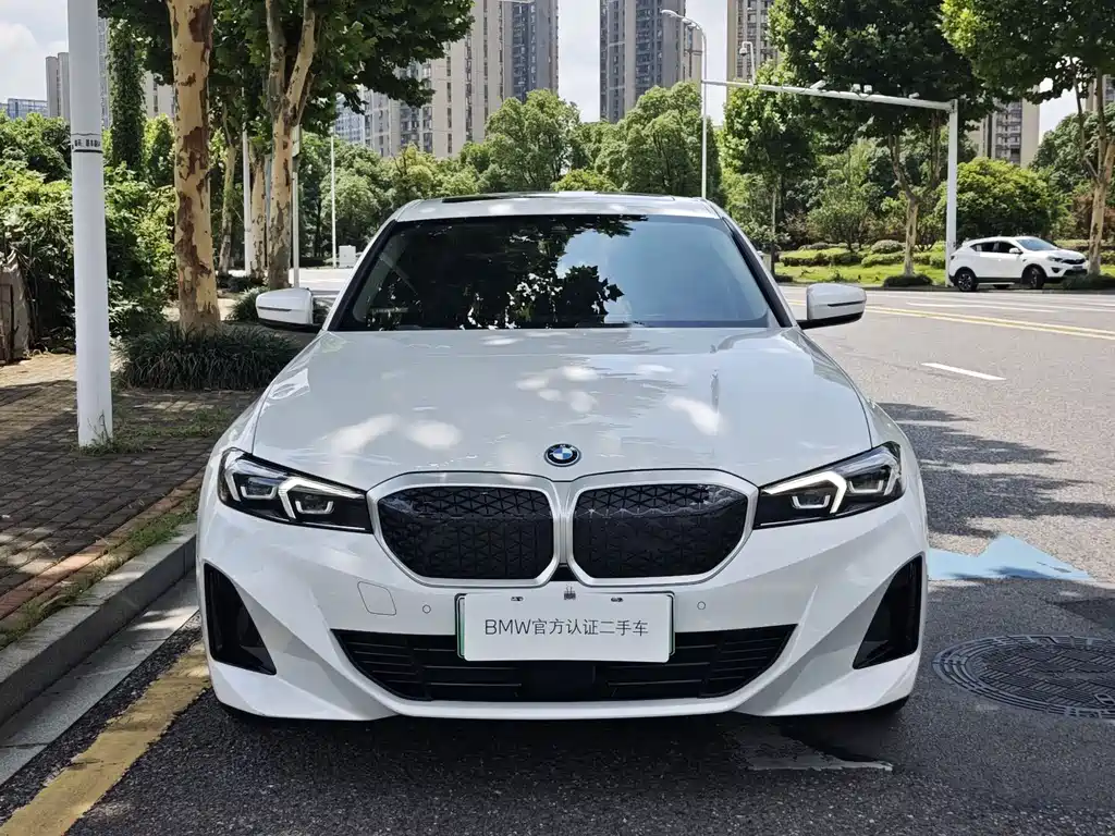BMW i3 2025 — фото 2