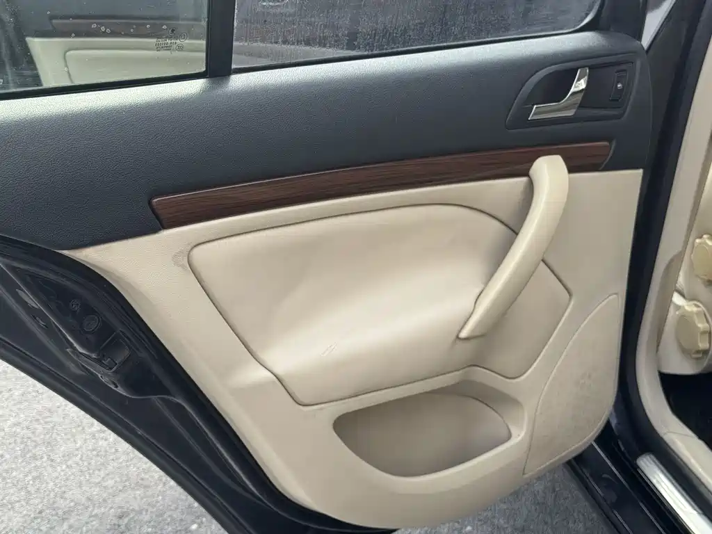 Skoda Octavia 2013 — фото 12