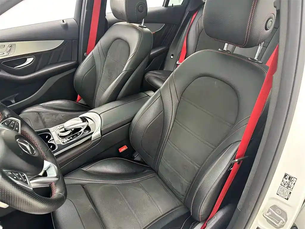 Mercedes-Benz GLC AMG 2018 — фото 11