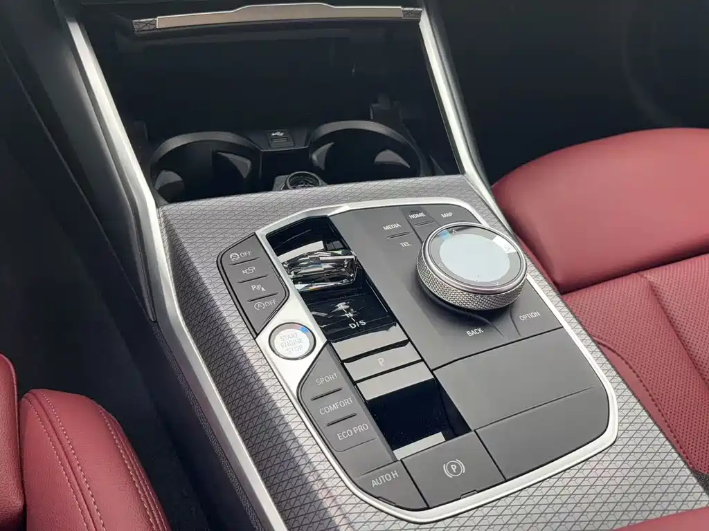 BMW 4 Series 2025 — фото 16