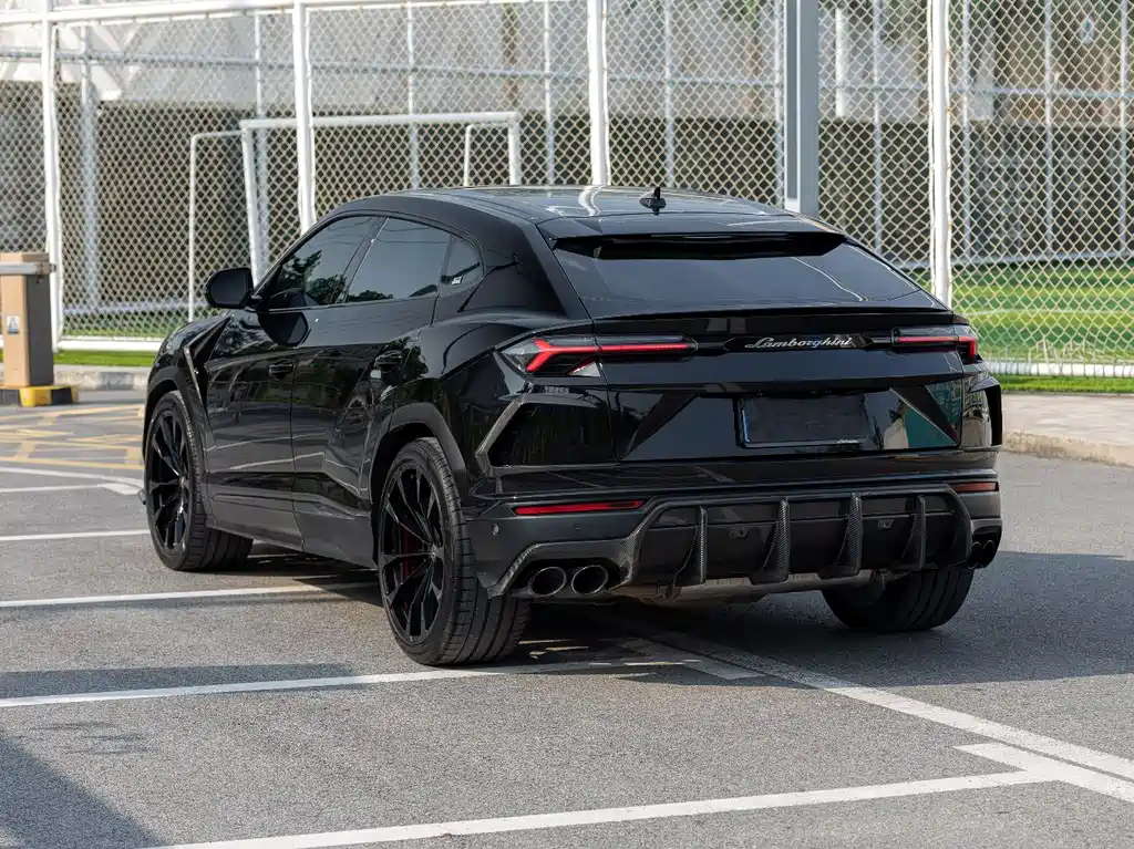 Lamborghini Urus 2019 — фото 6