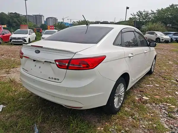 Ford Escort 2017
