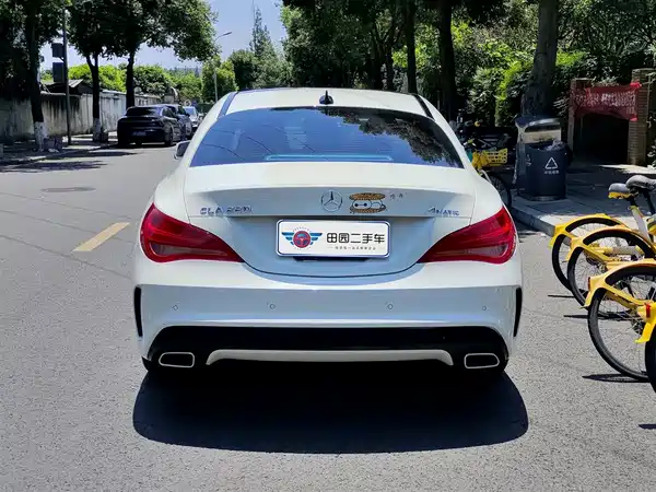 Mercedes-Benz CLA 2016