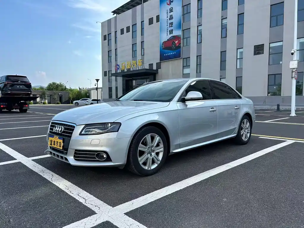 Audi A4L 2011