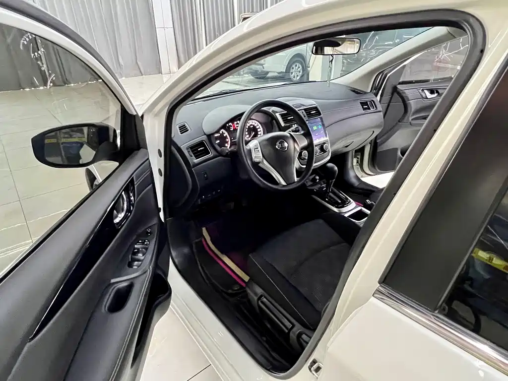 Nissan Tiida 2021 — фото 10