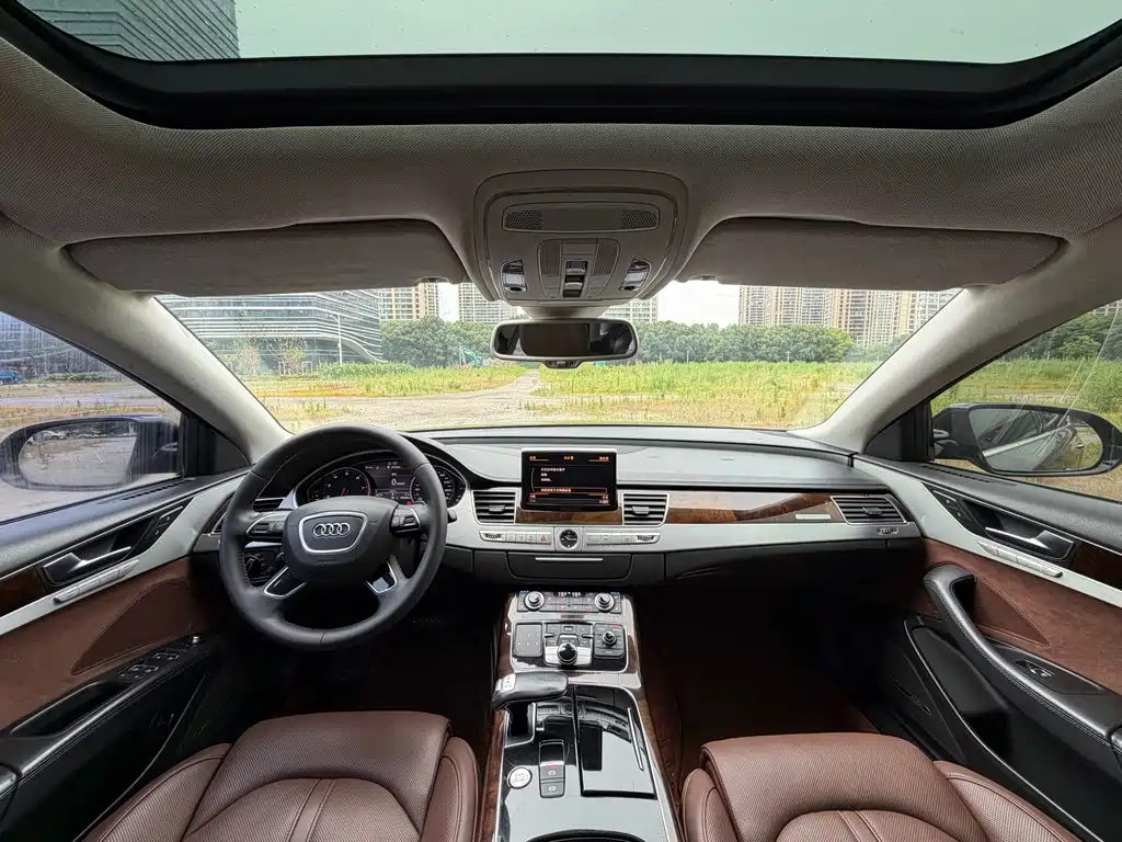 Audi A8 2016 — фото 11