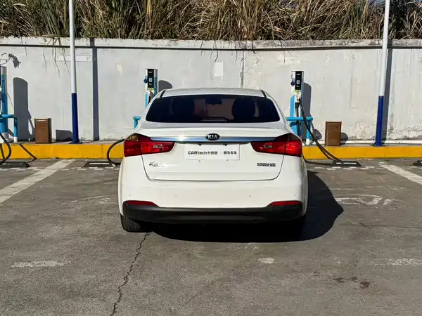 Kia K3 2013