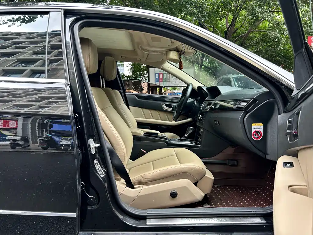Mercedes-Benz E-Class 2012