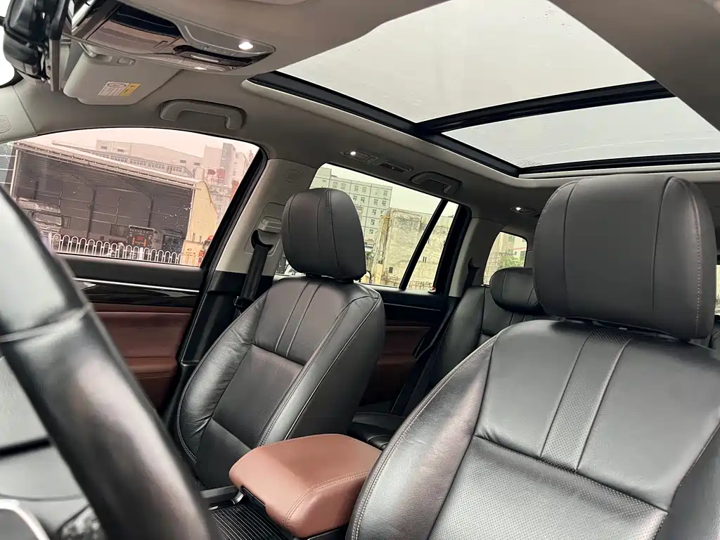 GAC Motor Trumpchi GS8 2018 — фото 15