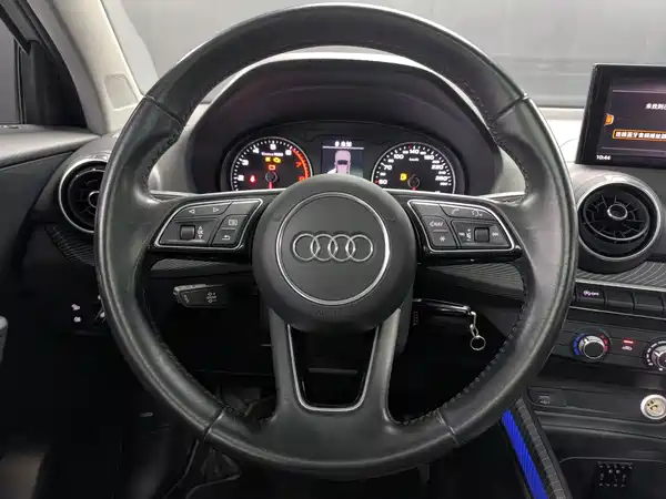 Audi Q2L 2018