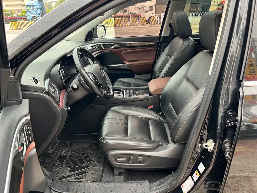GAC Motor Trumpchi GS8 2018 — фото 11