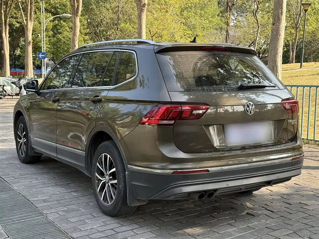 Volkswagen Tiguan L 2018 — фото 25
