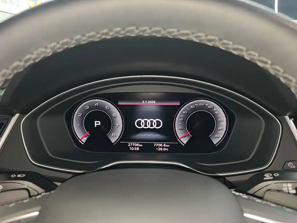 Audi Q5L 2024 — фото 12
