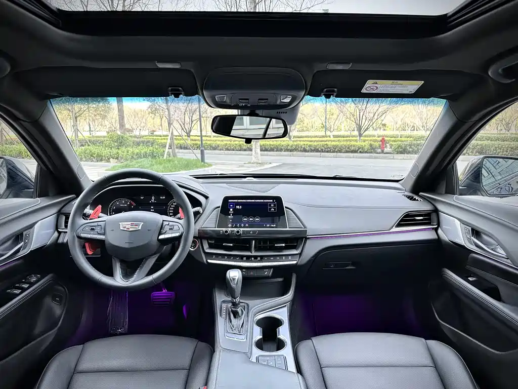 Cadillac CT4 2022 — фото 14