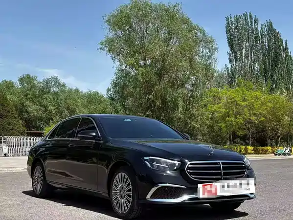 Mercedes-Benz E-Class 2022