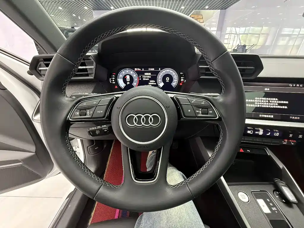 Audi A3 2023 — фото 11