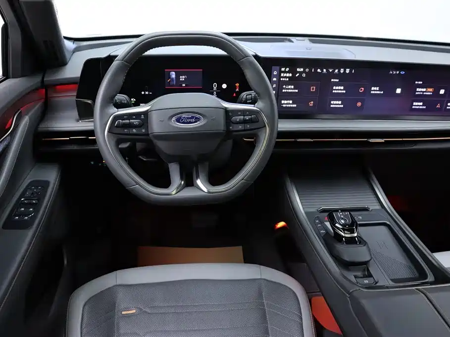 Ford Edge 2023 — фото 26