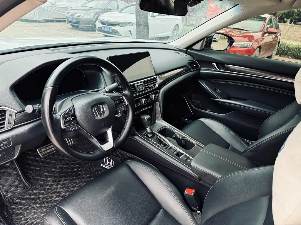 Honda Accord 2023 — фото 18