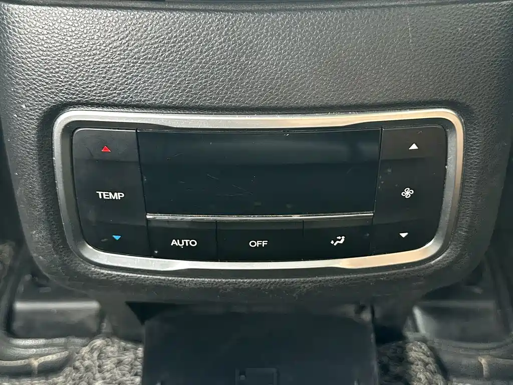 GAC Motor Trumpchi GS8 2017 — фото 7