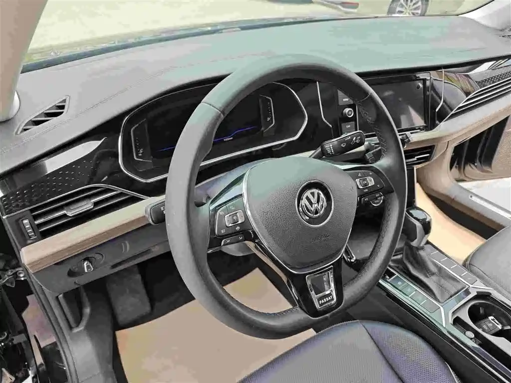 Volkswagen Passat 2019 — фото 14
