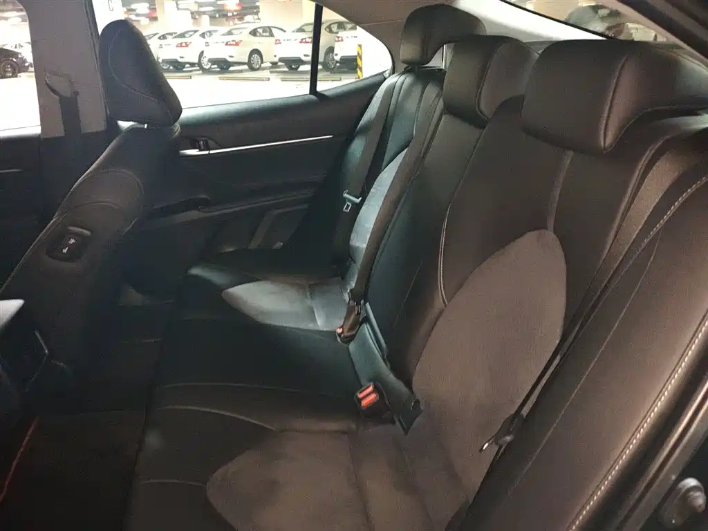 Toyota Camry 2023 — фото 19