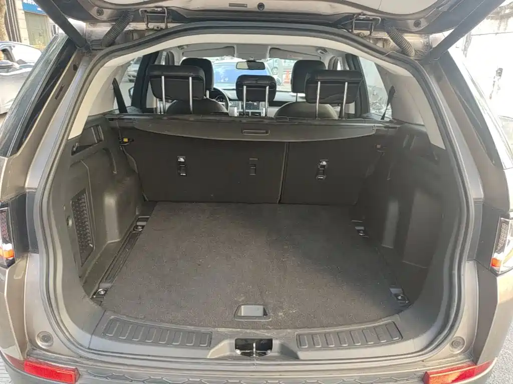 Land Rover Discovery Sport 2017 — фото 19
