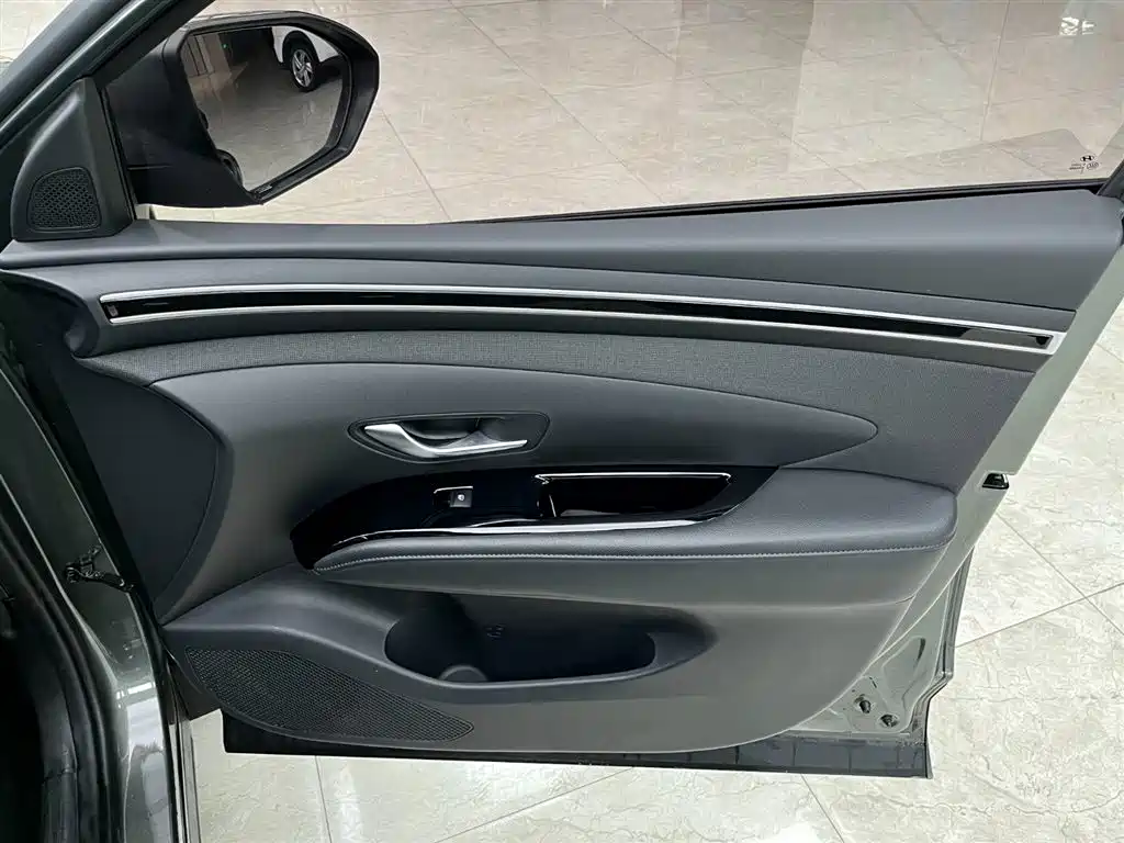 Hyundai Tucson 2023 — фото 12