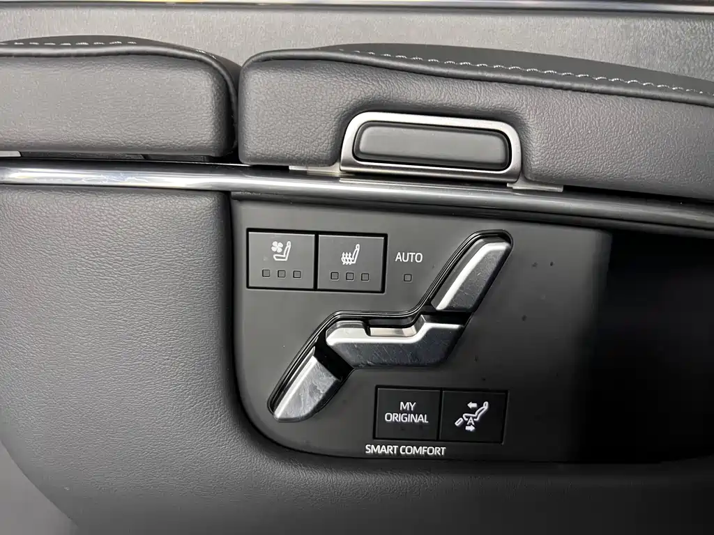 Toyota Alphard 2025 — фото 33
