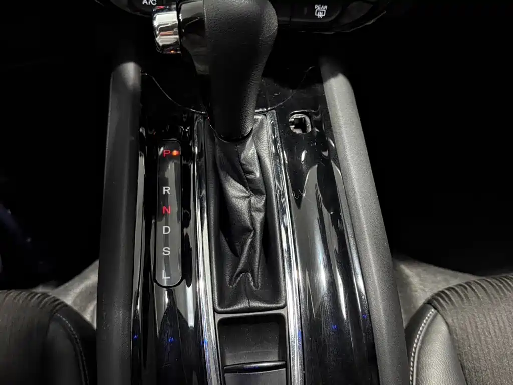 Honda Vezel 2022 — фото 12