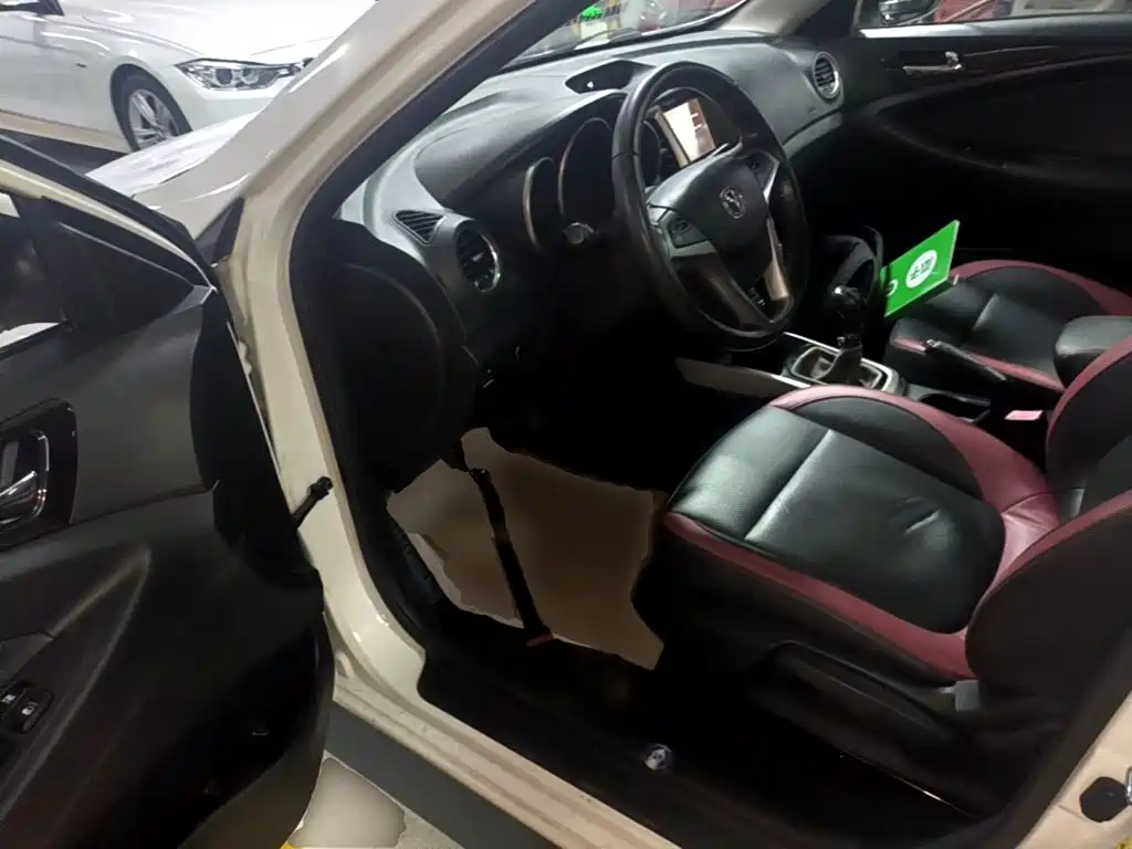 Changan Eado XT 2015 — фото 16