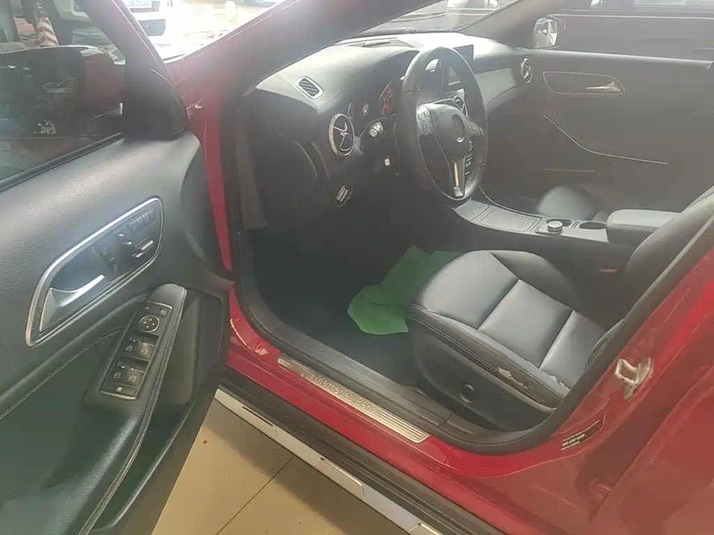 Mercedes-Benz GLA 2015 — фото 16