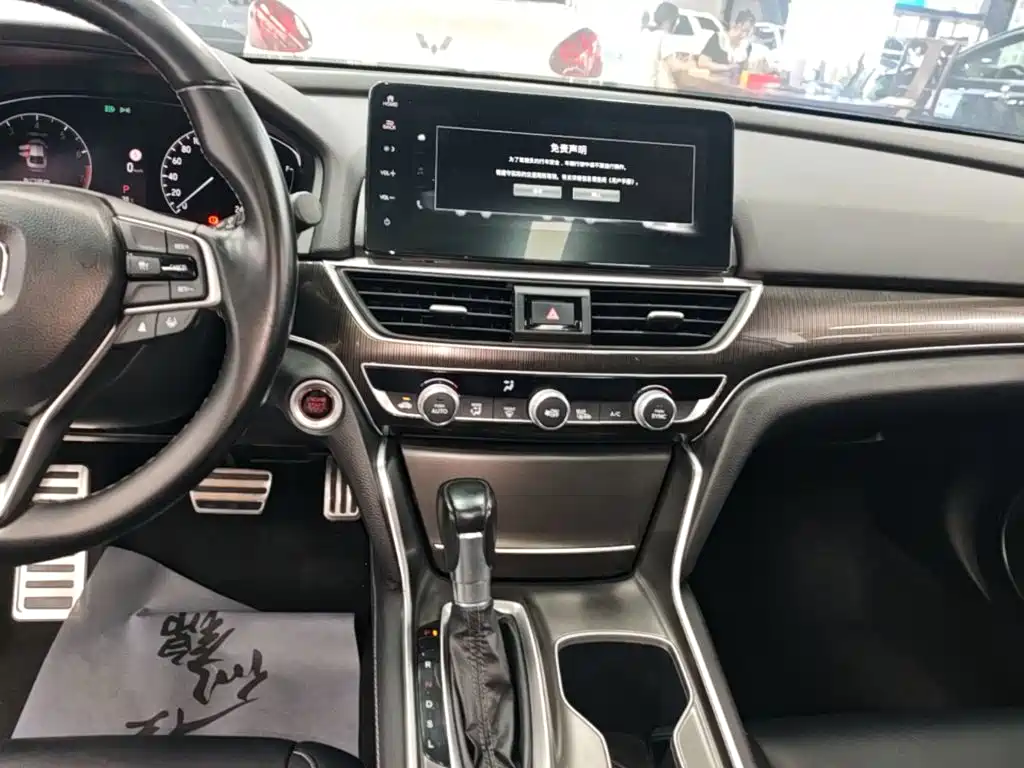 Honda Accord 2023 — фото 13