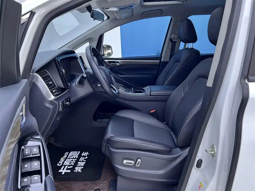 GAC Trumpchi M8 2022 — фото 18