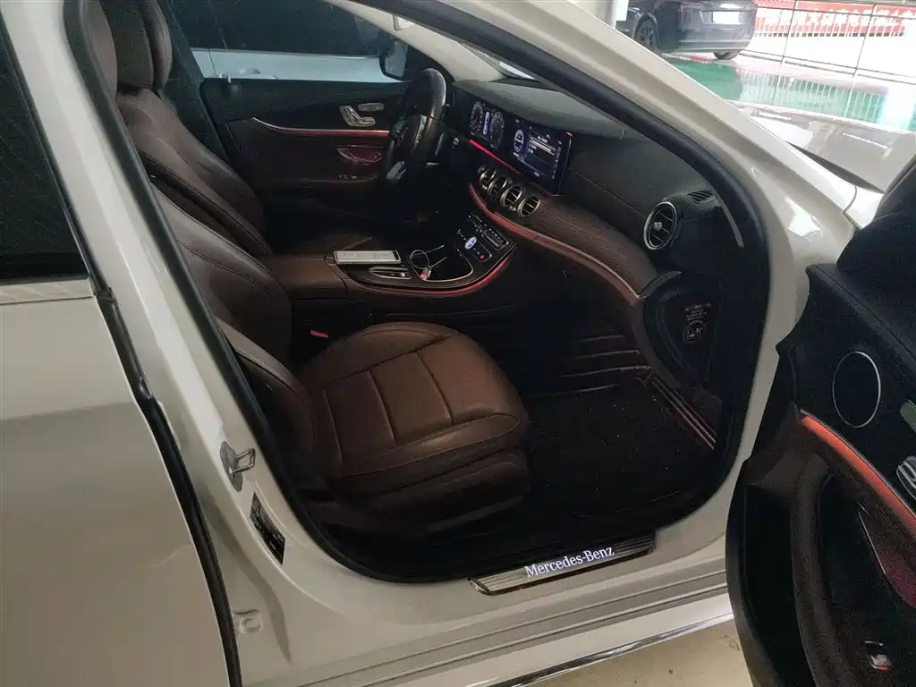 Mercedes-Benz E-Class 2020 — фото 20