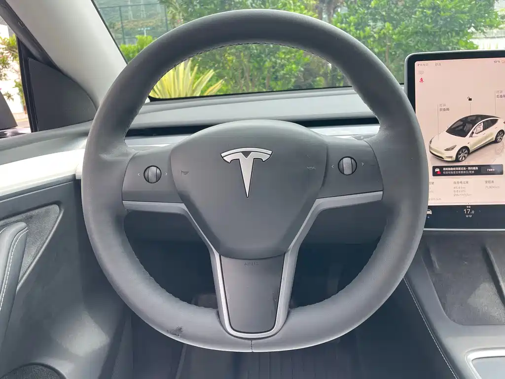 Tesla Model Y 2023 — фото 11