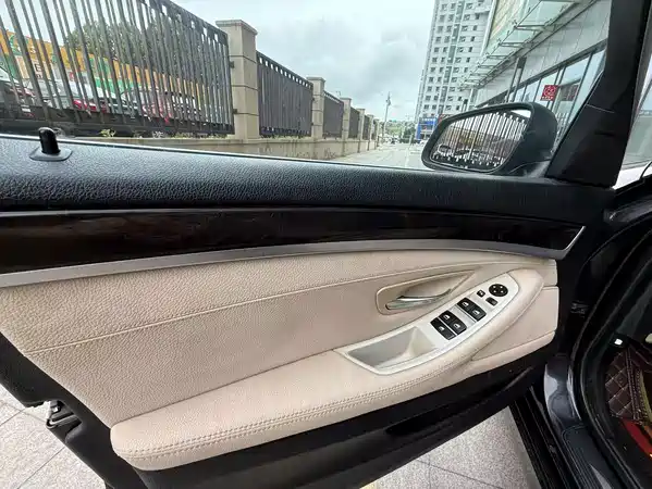 BMW 5 Series 2012