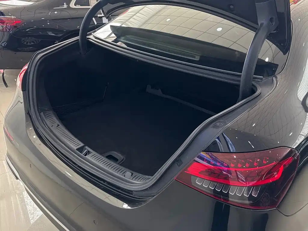 Mercedes-Benz E-Class 2021 — фото 12