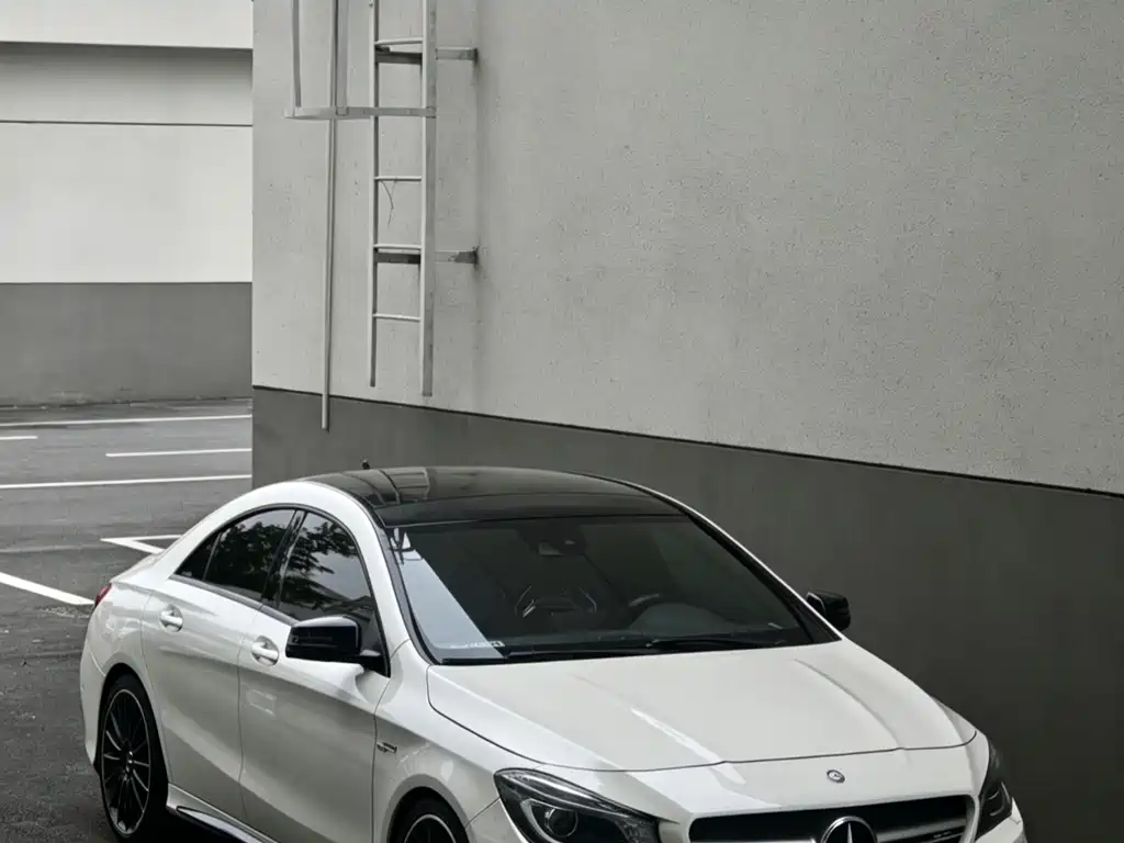 Mercedes-Benz CLA AMG 2015