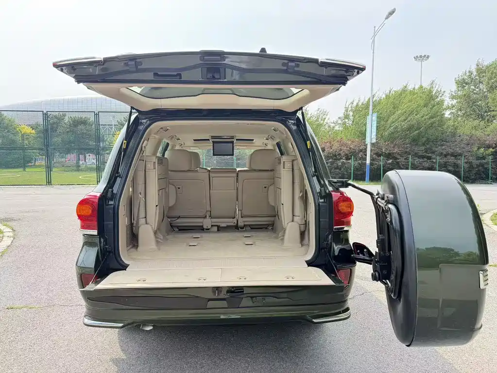 Toyota Land Cruiser 2014 — фото 12